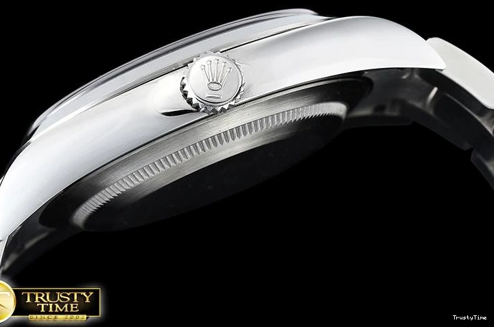 0425 ROLEXP1020 – Explorer TechFriendly 964